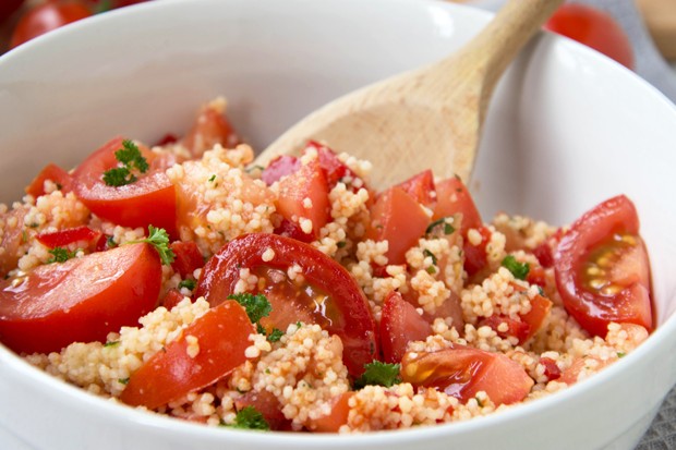 Tomatensalat mit Bulgur