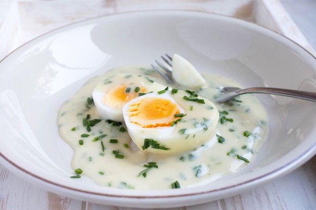 Eier in Schnittlauchsauce - Rezept