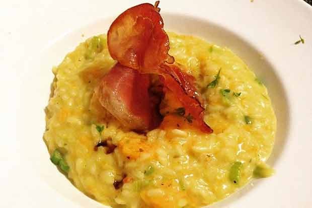 Risotto mit Zucchini und Prosciuttochip