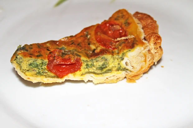 Bl&auml;tterteig - Quiche mit Mangold und Tomaten