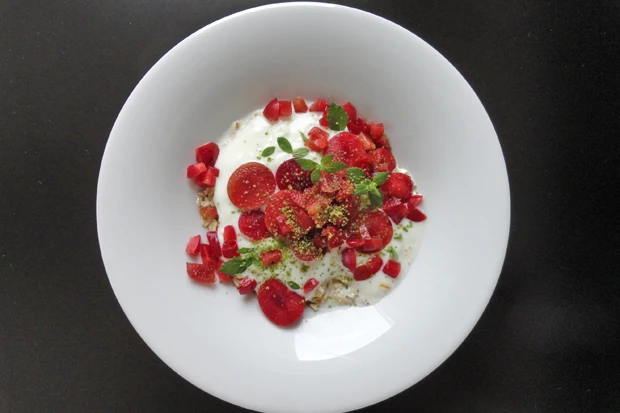 M&uuml;sli mit Kriecherl und Minzzucker