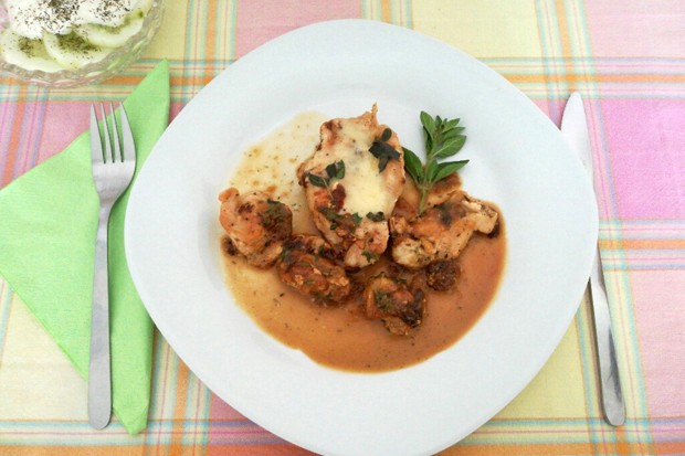 Putenfleisch mit Mozzarella