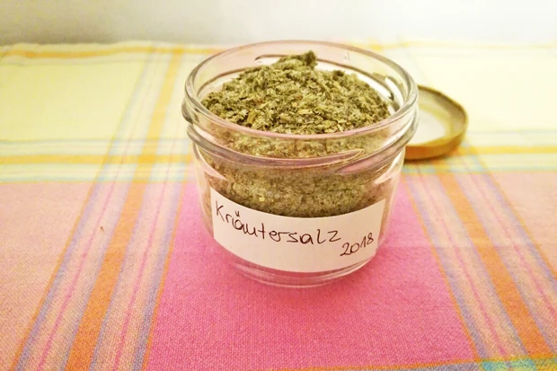 Kr&auml;utersalz