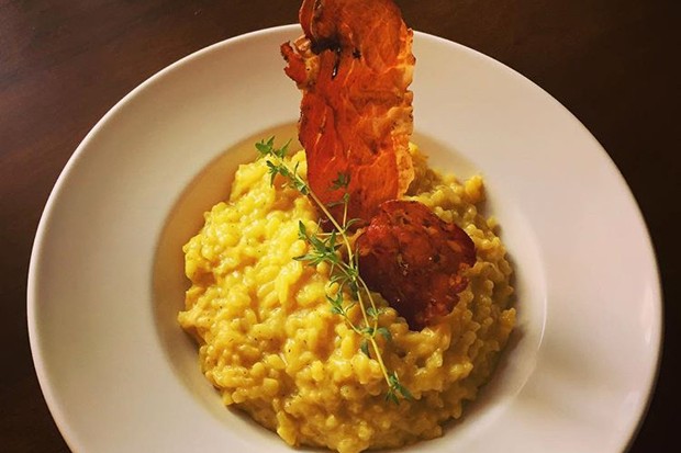Risotto mit Scamorza und Prosciuttochip