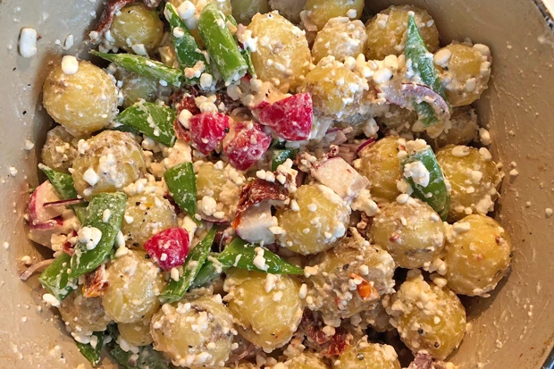 Erd&auml;pfel-Radieschen-Salat mit Cottage Cheese