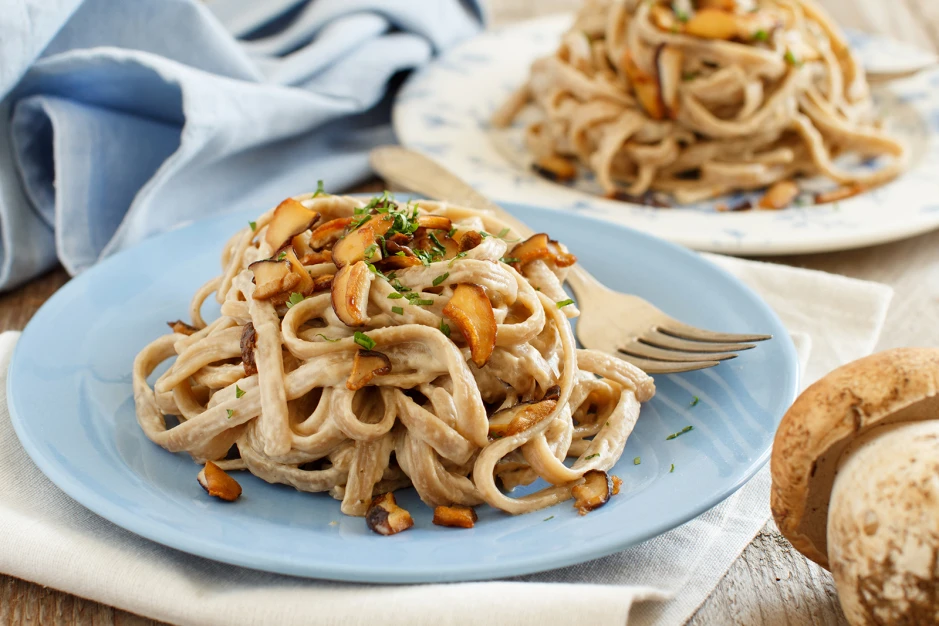 Nudeln mit Steinpilzen und Parmesan