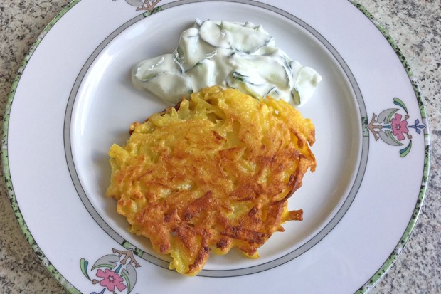 Kartoffelpuffer mit Rahmgurken