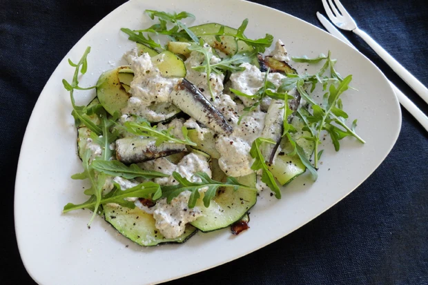 Gebratene Zucchini mit Sardinillas (Sardinen)