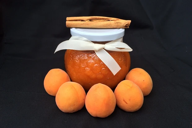 Marillenmarmelade mit Zimt