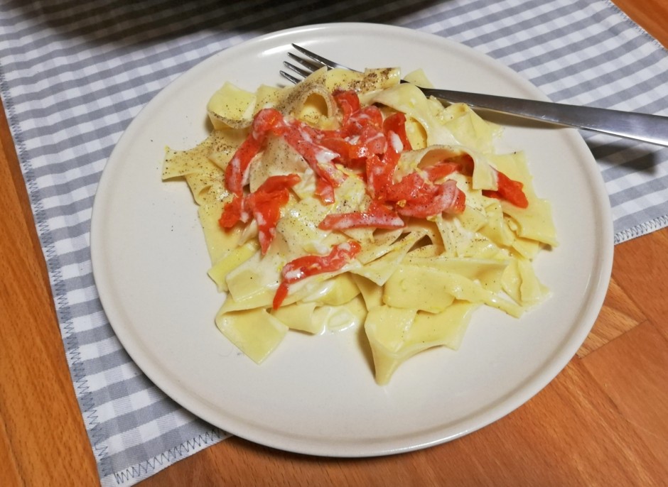 Bandnudeln in Zitronensauce