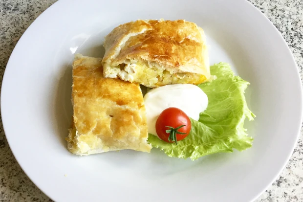 Kartoffelstrudel mit Schafsk&auml;se