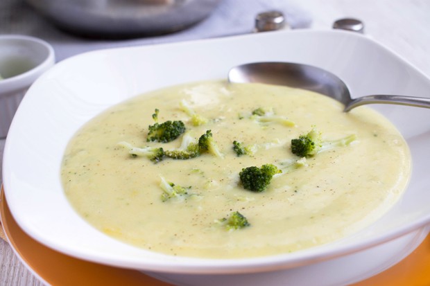 Brokkoli-Curry-Suppe