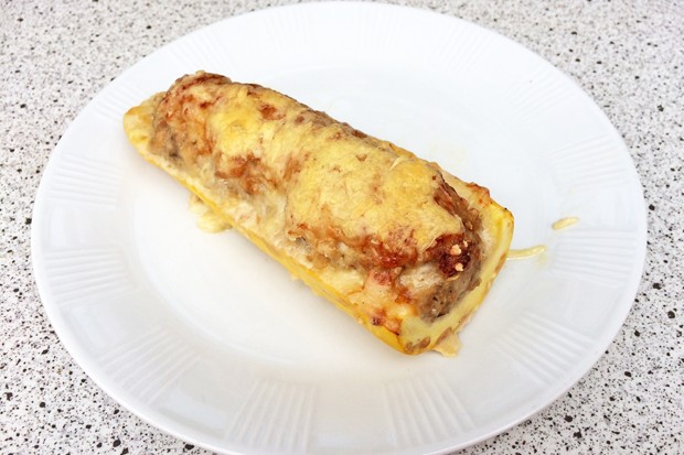 Gefüllte Zucchini