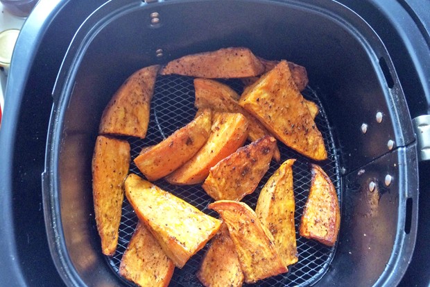 Süßkartoffel-Wedges aus der Heißluftfritteuse