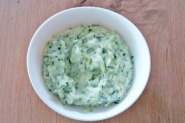 Gurkensalat mit Joghurt