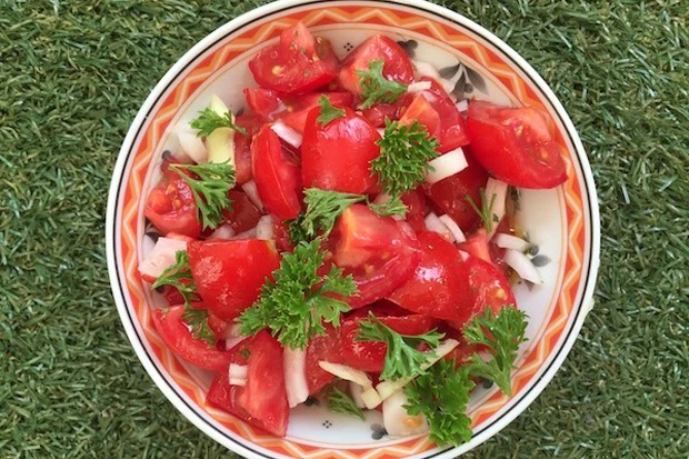 Kirschtomatensalat mit Petersilie