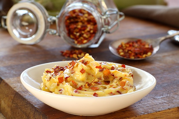 Knoblauch-Chili-Butter