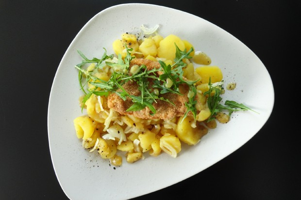 Gebackenes Zanderfilet mit Erdäpfelsalat