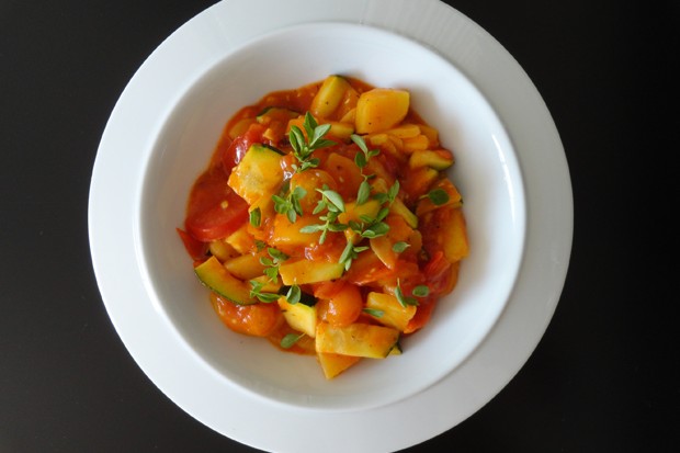 Paradeiser-Zucchini-Eintopf mit Erdäpfeln