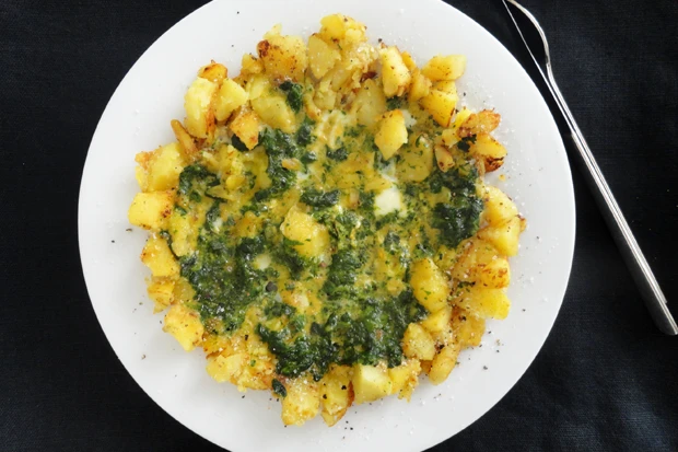Brennnessel-Bärlauch-Omelette mit knusprigen Erdäpfeln