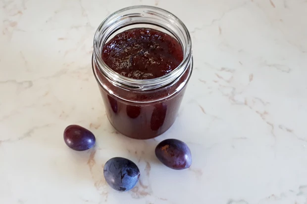 Zwetschkenmarmelade mit Portwein