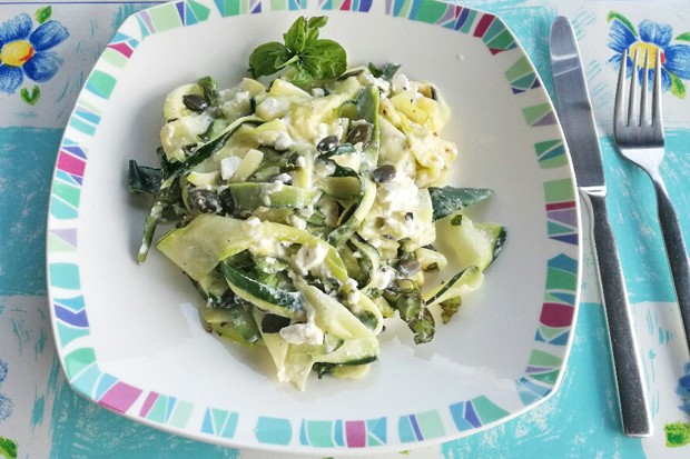 Zucchini mit griechischem Feta