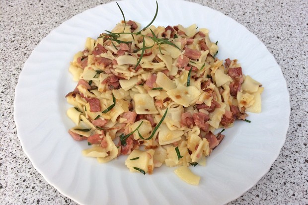Schinkenfleckerl mit Estragon