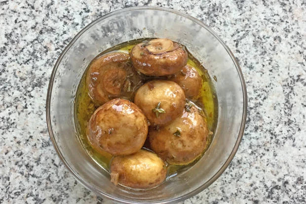 Eingelegte Champignons