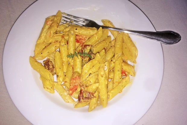 Pasta mit Frischk&auml;se und Tomaten
