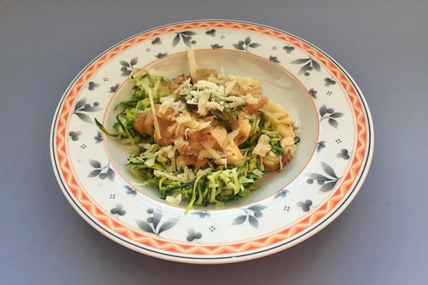 Zucchini-Spaghetti mit Brunch Natur Low Carb