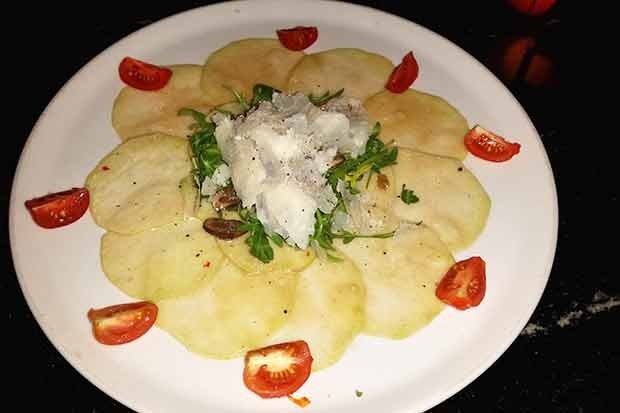 Kohlrabi-Carpaccio mit Zitronen-Vinaigrette
