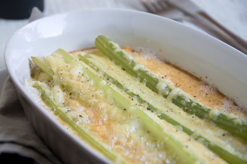 Sellerie mit Käse überbacken