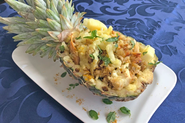 W&uuml;rzige Halloumi-Ananas