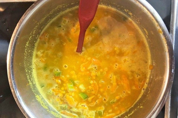 Linsensuppe mit Kokosmilch