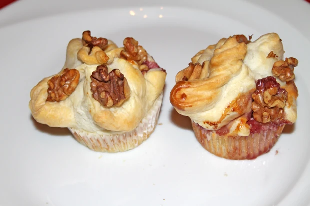Bl&auml;tterteig - Cheesecake - Muffins mit Brombeeren