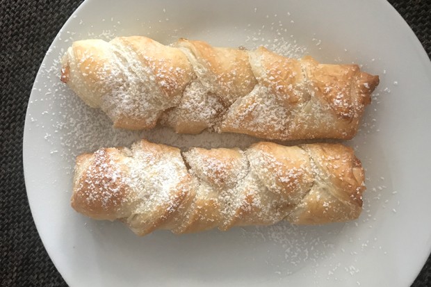 Blätterteig Zopf mit Apfelmarmelade
