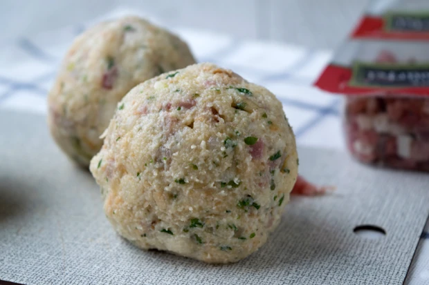 Tiroler Speckkn&ouml;del