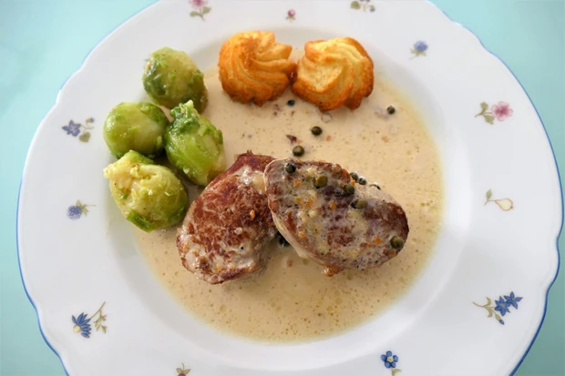 Schweinslungenbraten in Pfeffersauce