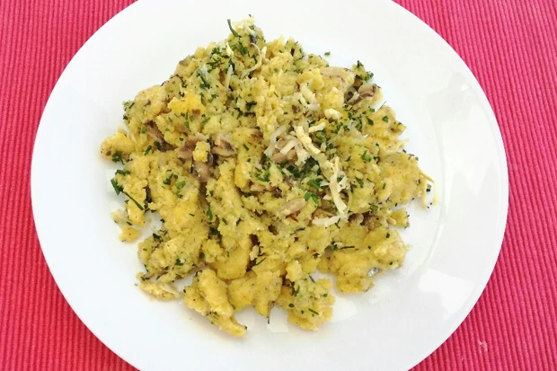 &Uuml;berbackener Polenta mit K&auml;se