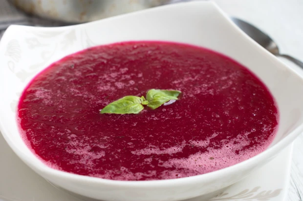 Rote R&uuml;ben-Kartoffel-Suppe