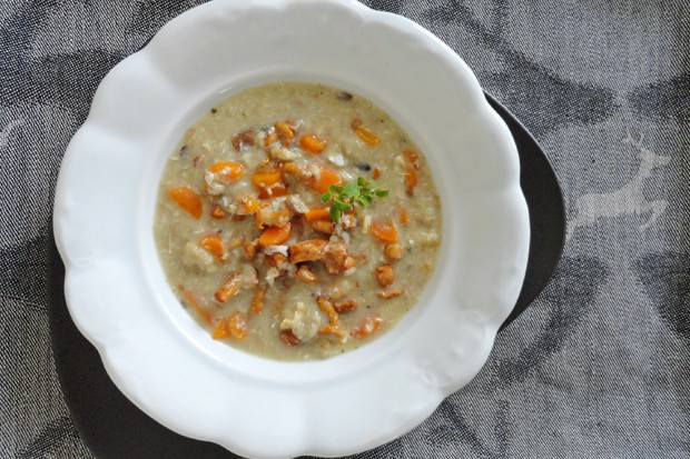 Brotsuppe mit Eierschwammerl