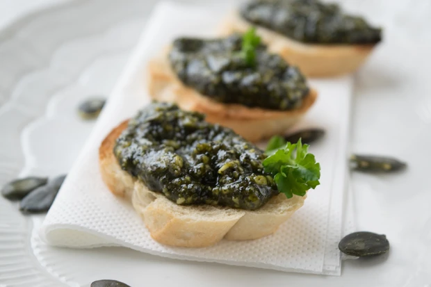 Steirisches Kern&ouml;lpesto