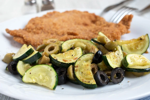 Zucchini-Oliven-Gem&uuml;se