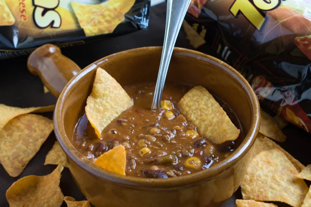Chili con Carne mit Tortilla Chips