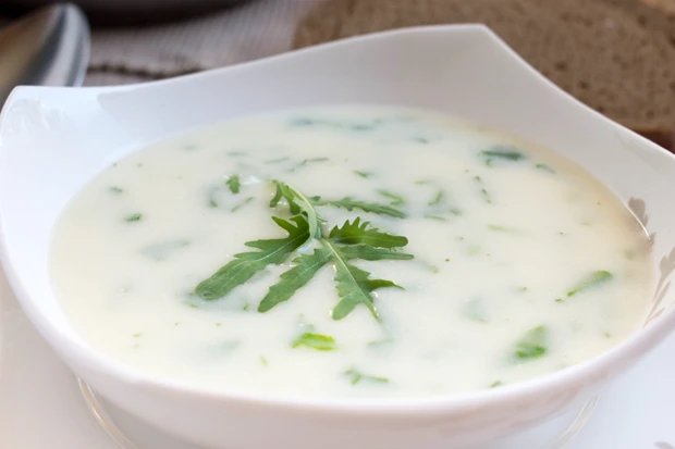 Rahmsuppe mit Rucola