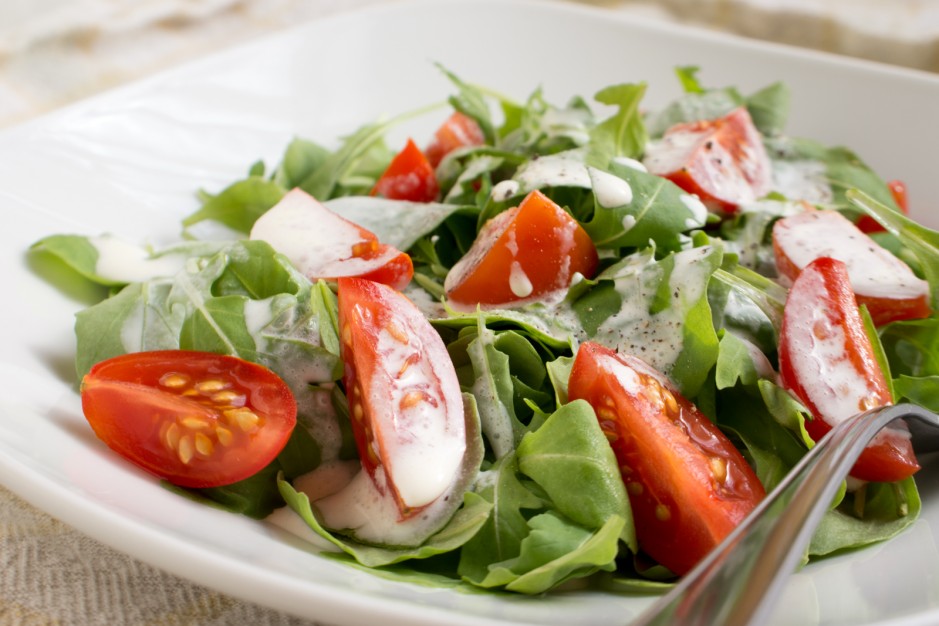 Cremiger Tomaten-Rucola-Salat