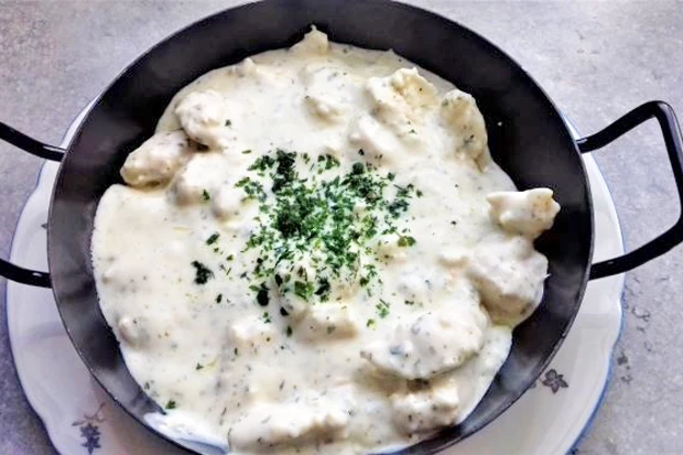 Putengeschnetzeltes mit K&auml;sesauce