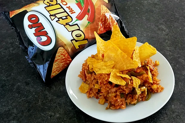 Mexikanischer Reis mit Tortilla Chips
