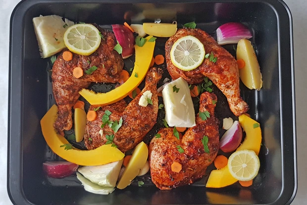 One-Tray-Oven mit Huhn und Herbstgem&uuml;se