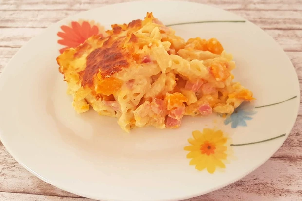 Butternuss-Schinken-Nudel Auflauf